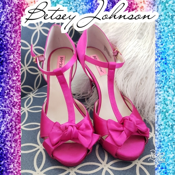 Betsey Johnson Shoes - 💋8.5  Betsey Johnson heel pink bow satin stiletto